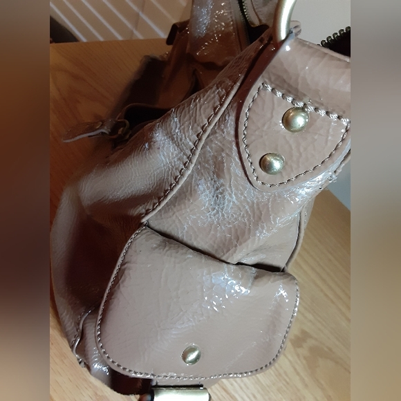Naturalizer Shiny Faux Patent Leather Light Tan Taupe Handbag Purse - Picture 9 of 16